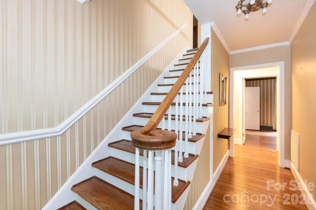 5511 Robinhood Road Charlotte NC 28211