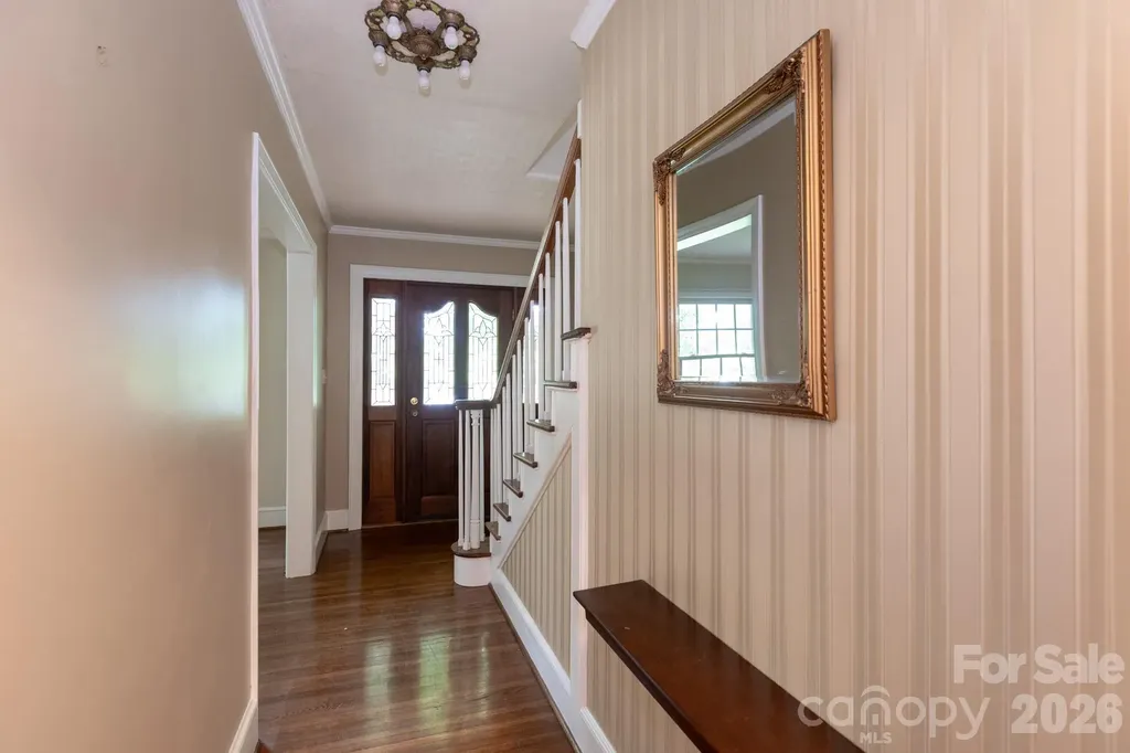 5511 Robinhood Road Charlotte NC 28211