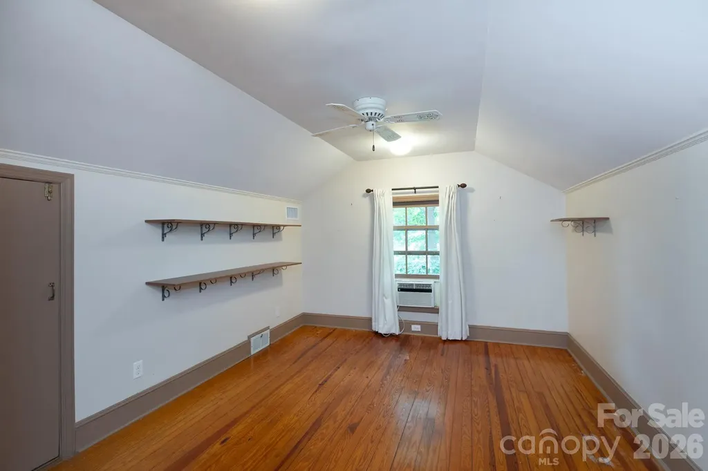 5511 Robinhood Road Charlotte NC 28211