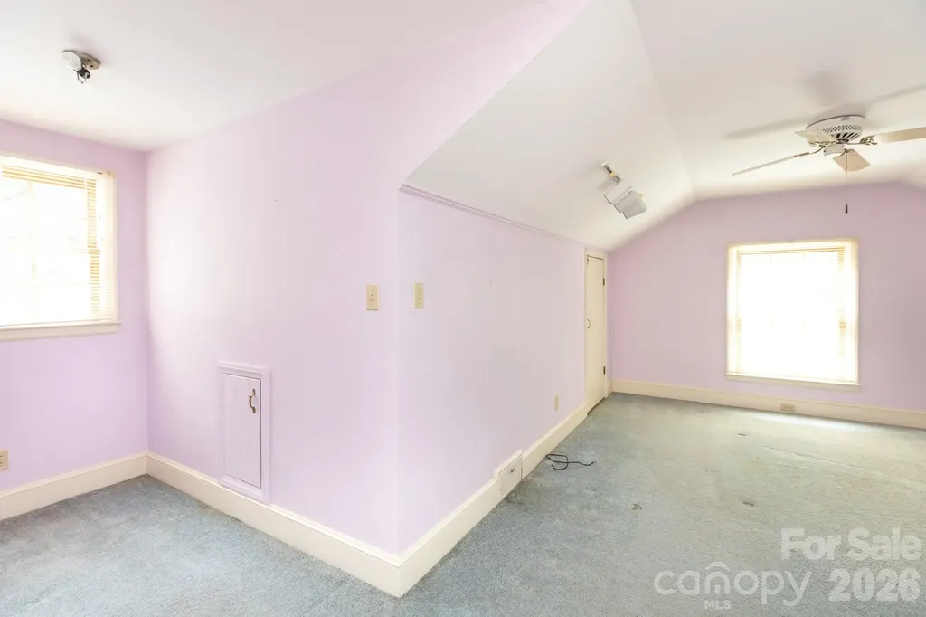 5511 Robinhood Road Charlotte NC 28211
