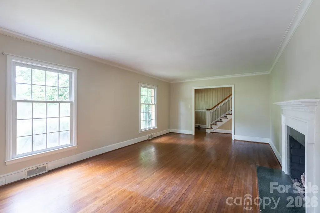 5511 Robinhood Road Charlotte NC 28211