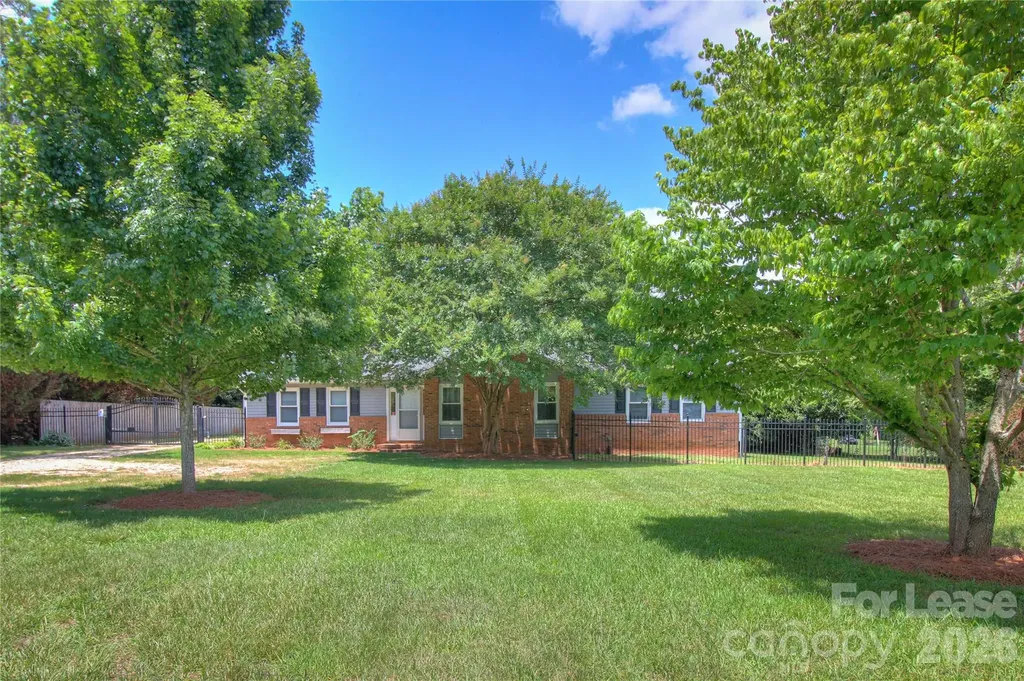 1112 Willoughby Road Monroe NC 28110