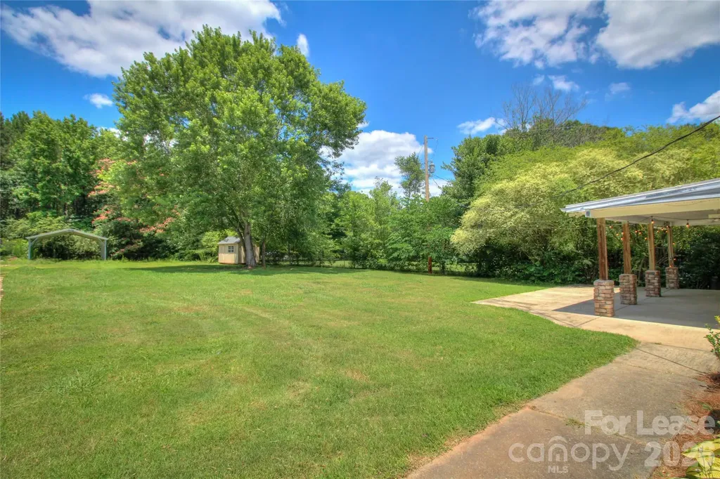 1112 Willoughby Road Monroe NC 28110