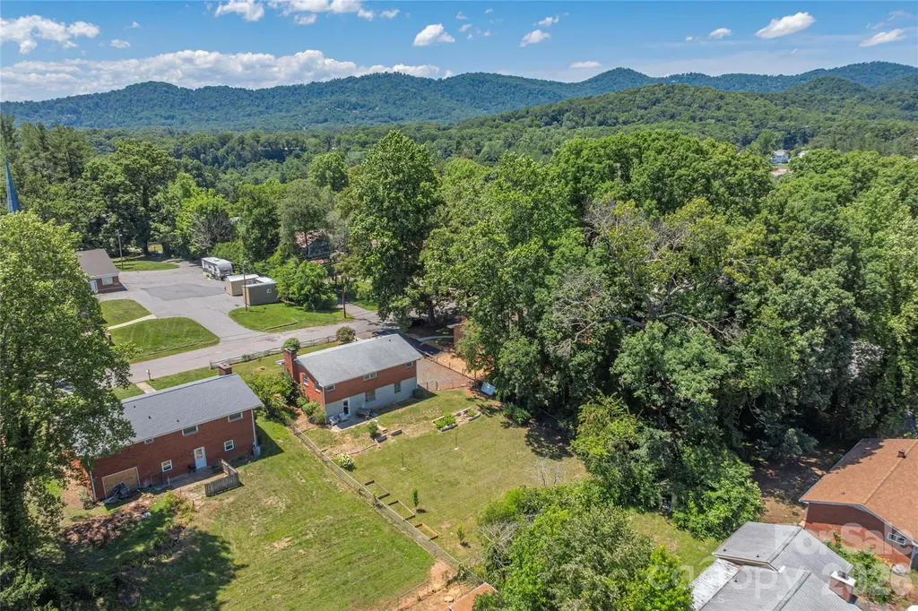 16 Oteen Church Road Asheville NC 28805