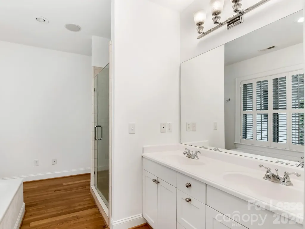 2243 Selwyn Avenue Charlotte NC 28207