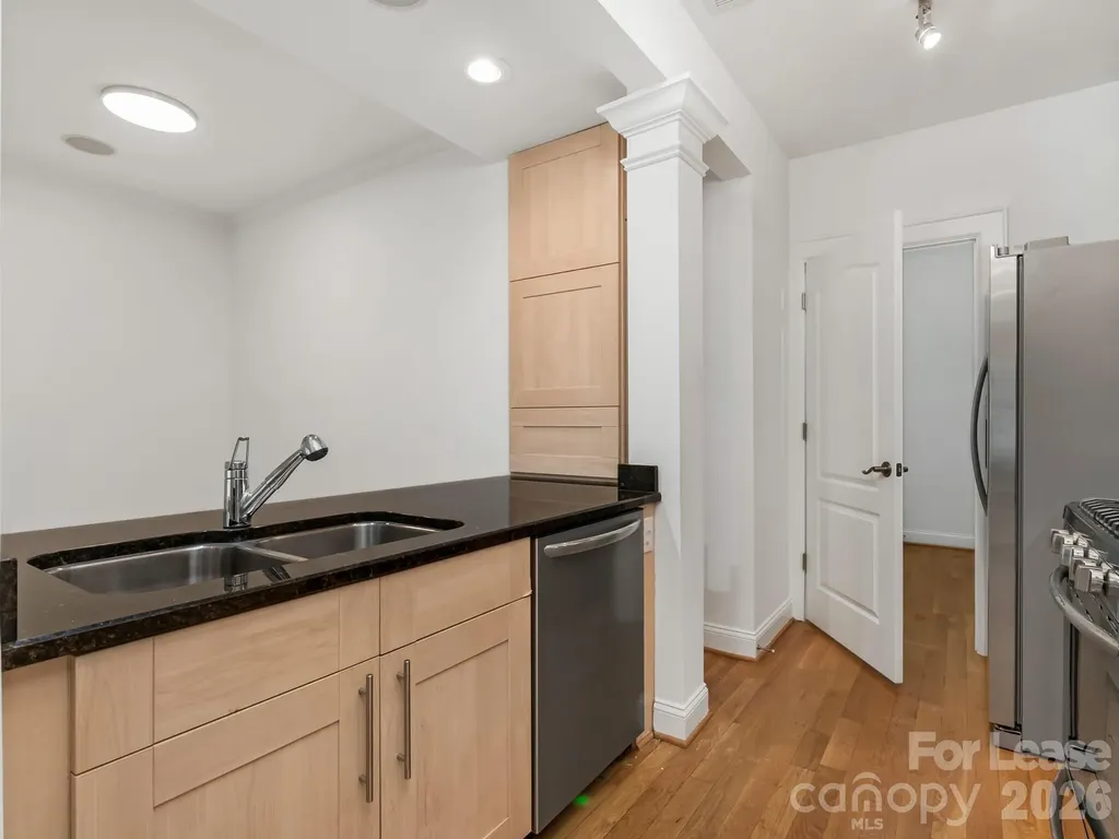 2243 Selwyn Avenue Charlotte NC 28207