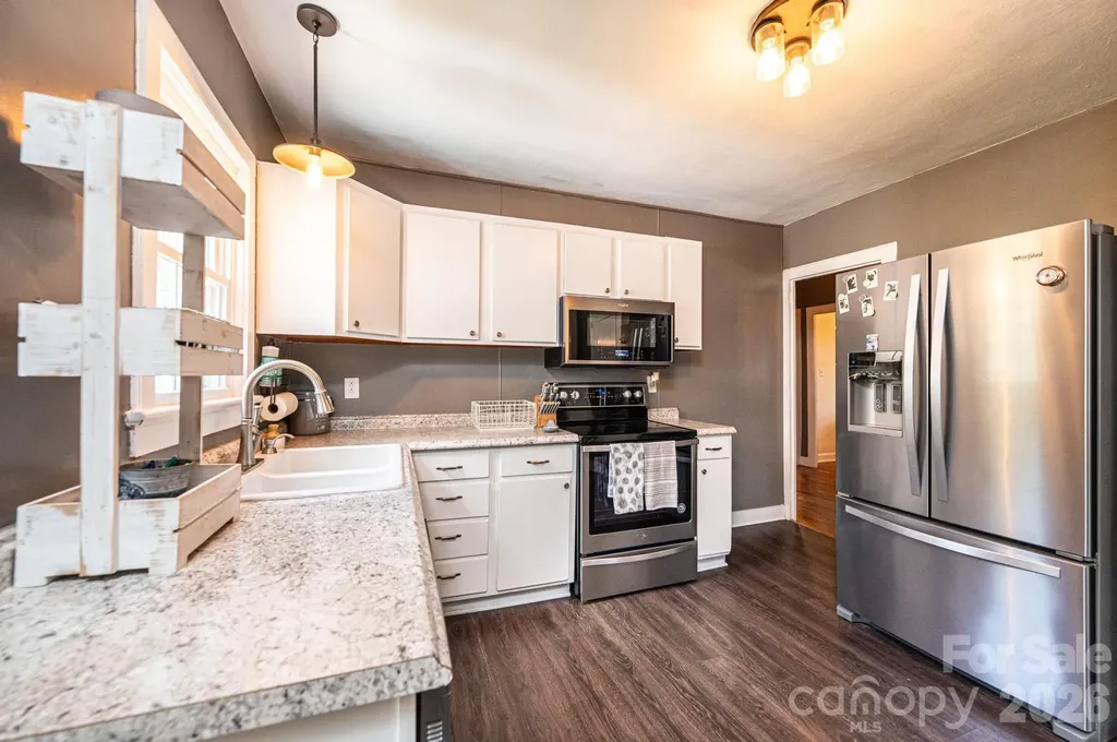 1240 12th Street Place NW Hickory NC 28601