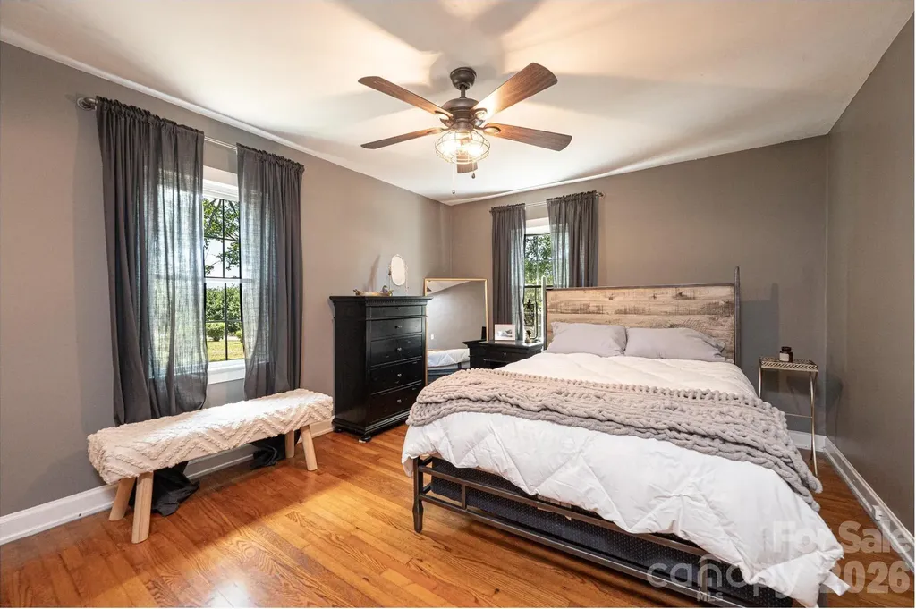 1240 12th Street Place NW Hickory NC 28601