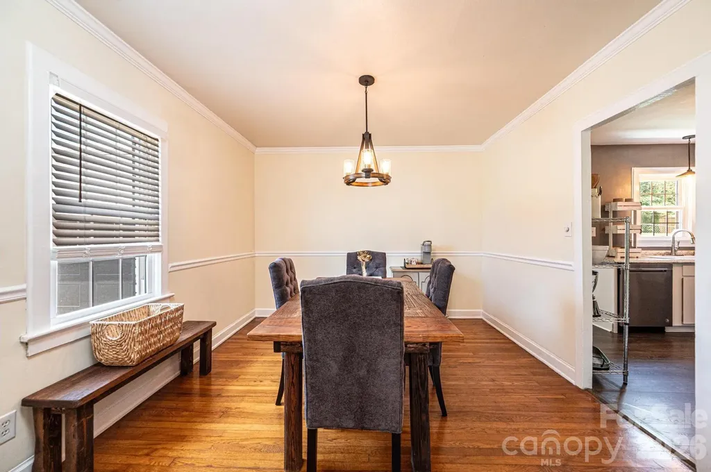 1240 12th Street Place NW Hickory NC 28601