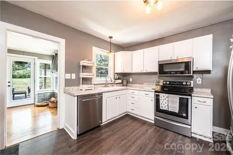 1240 12th Street Place NW Hickory NC 28601