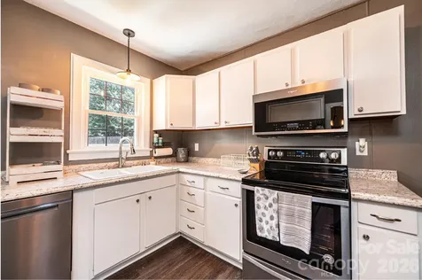 1240 12th Street Place NW Hickory NC 28601
