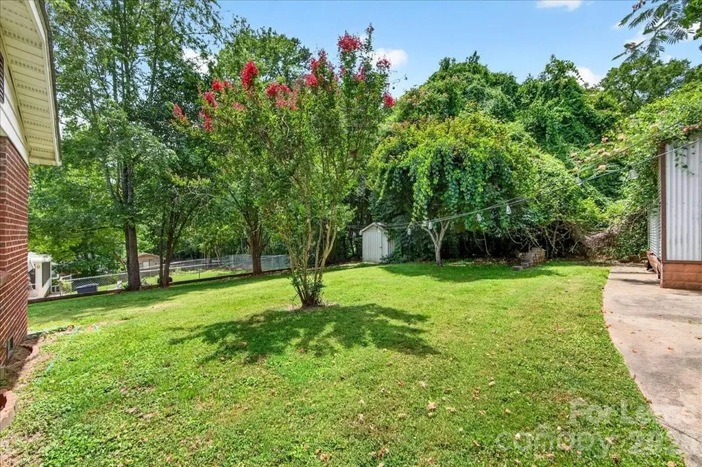 3237 Harrow Place Charlotte NC 28205