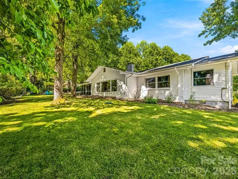 106 Skyway Drive Hendersonville NC 28739