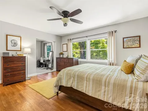 106 Skyway Drive Hendersonville NC 28739