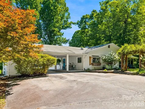 106 Skyway Drive Hendersonville NC 28739
