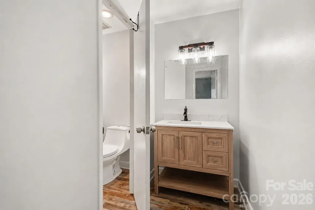 4605 Hedgemore Drive Charlotte NC 28209