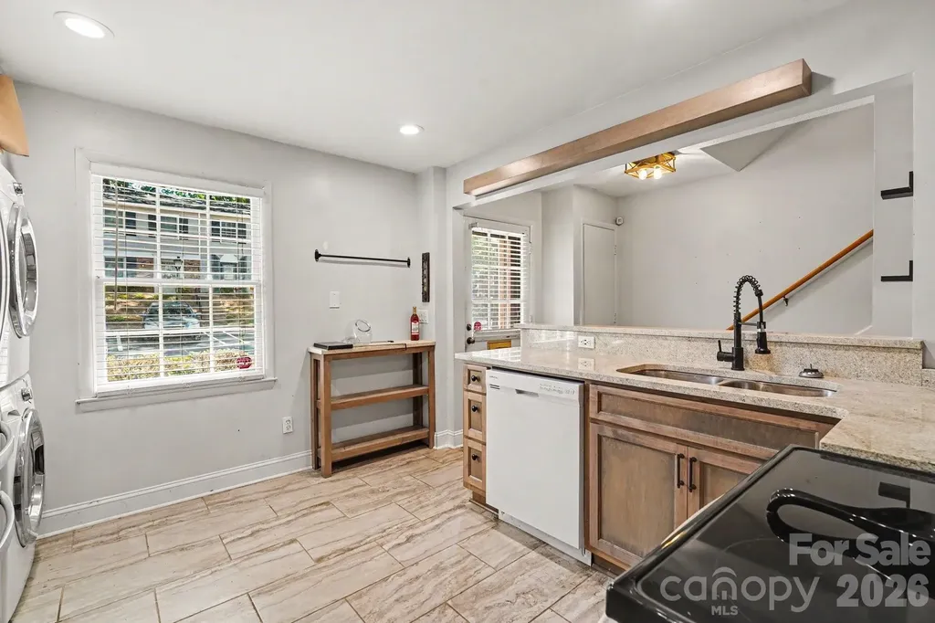 4605 Hedgemore Drive Charlotte NC 28209