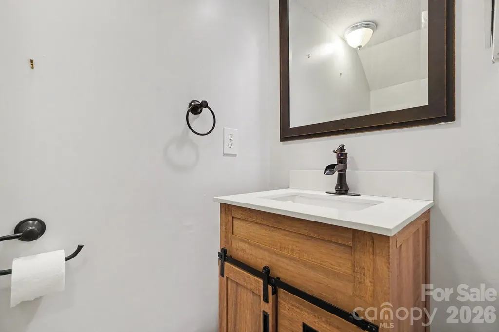 4605 Hedgemore Drive Charlotte NC 28209