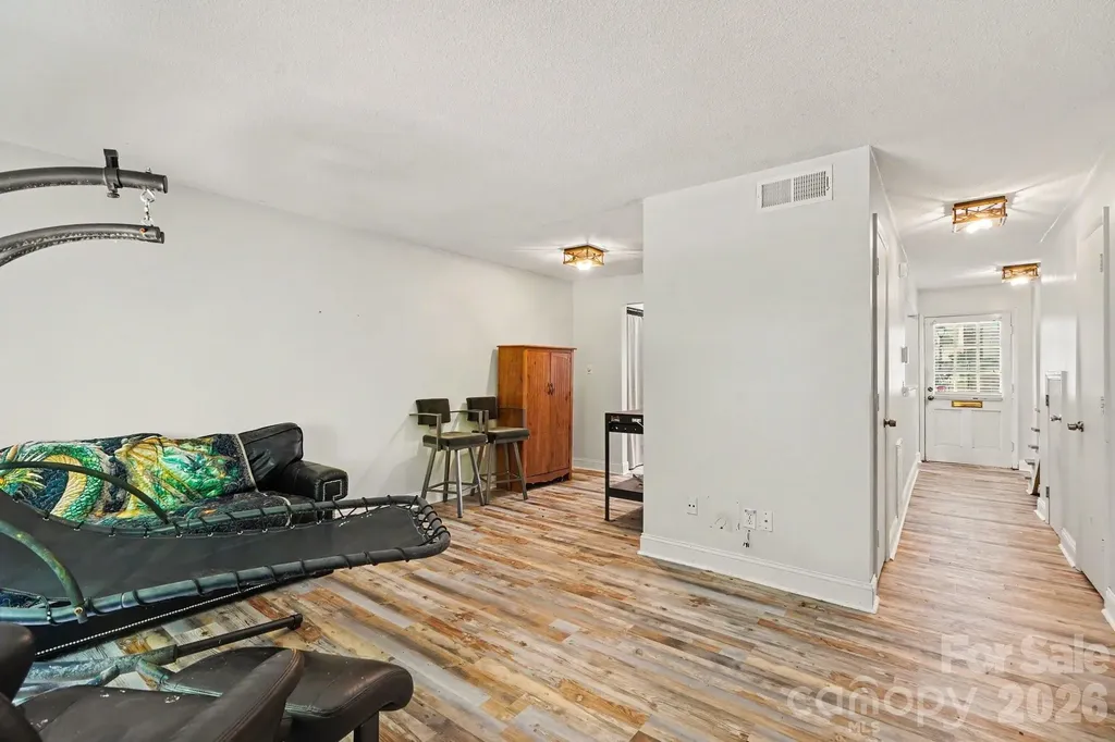 4605 Hedgemore Drive Charlotte NC 28209