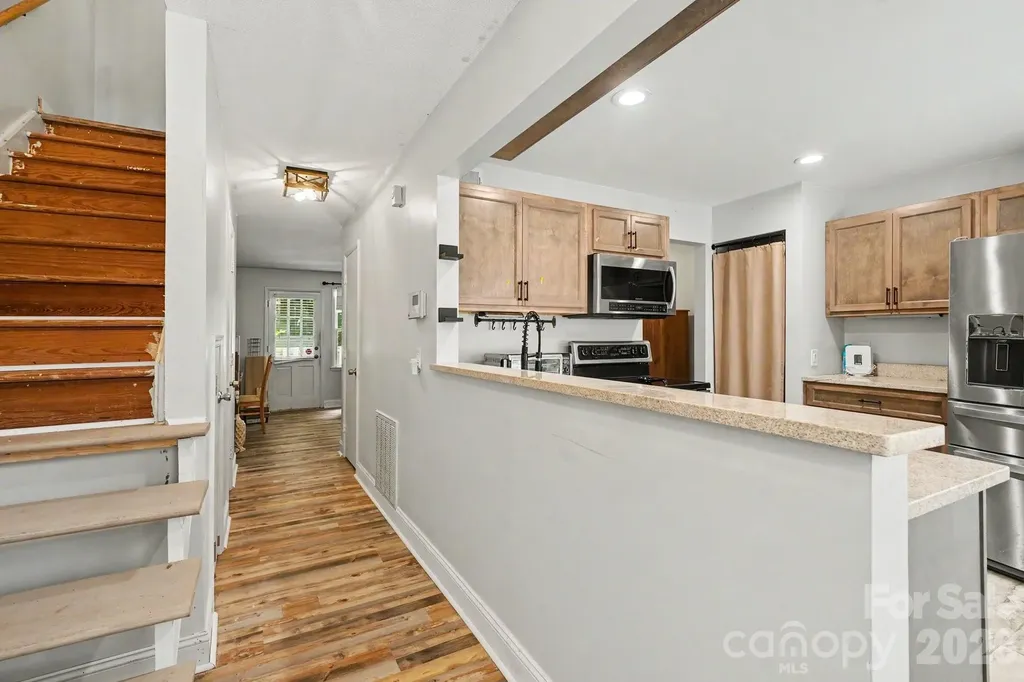 4605 Hedgemore Drive Charlotte NC 28209