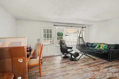 4605 Hedgemore Drive Charlotte NC 28209