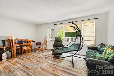 4605 Hedgemore Drive Charlotte NC 28209
