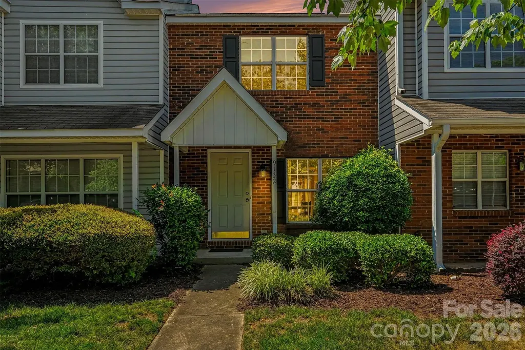 9132 Charminster Court Charlotte NC 28269