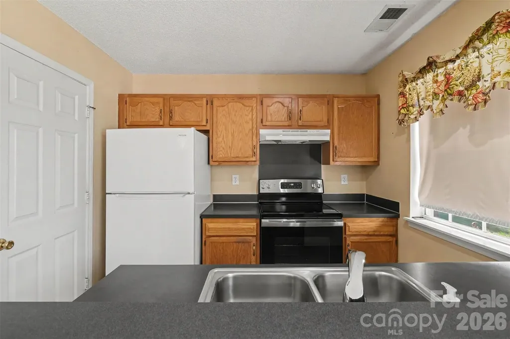 9132 Charminster Court Charlotte NC 28269