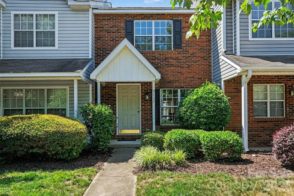 9132 Charminster Court Charlotte NC 28269