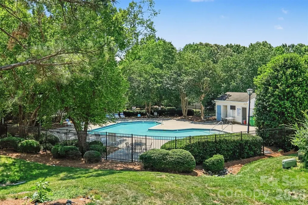 9132 Charminster Court Charlotte NC 28269