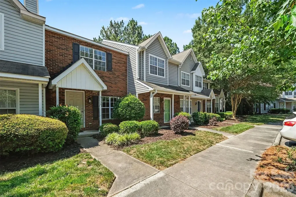 9132 Charminster Court Charlotte NC 28269