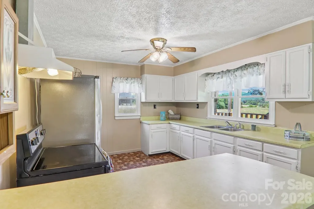 414 Skyline Drive Canton NC 28716