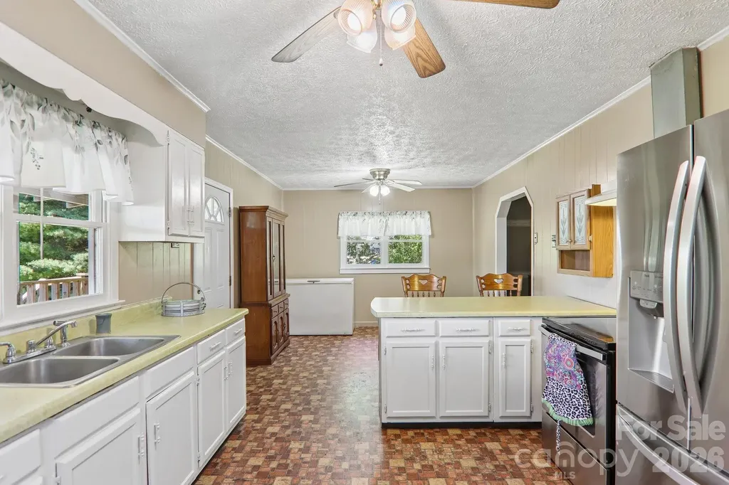 414 Skyline Drive Canton NC 28716