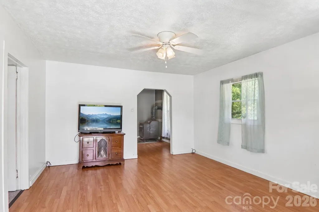 414 Skyline Drive Canton NC 28716