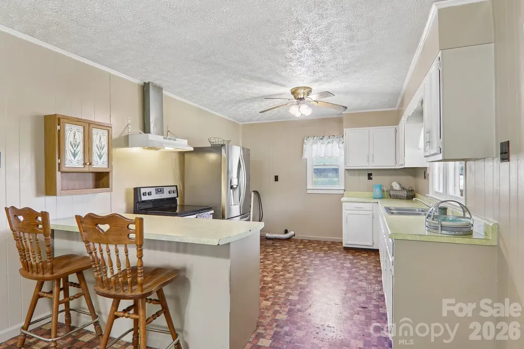 414 Skyline Drive Canton NC 28716