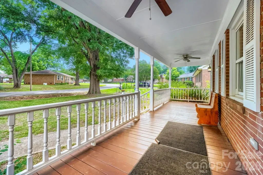 221 Eden Circle Pineville NC 28134