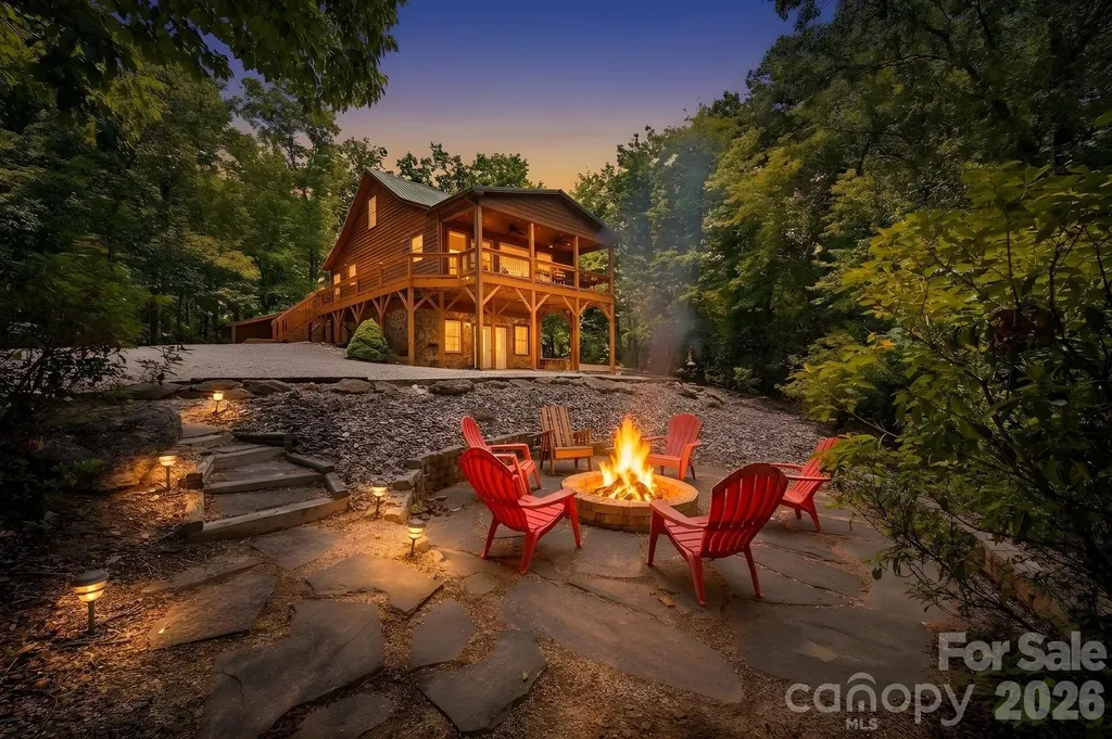 1987 Buck Mountain Road Purlear NC 28665