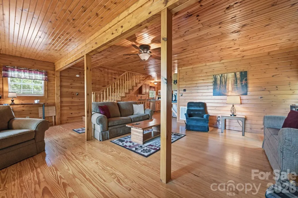 1987 Buck Mountain Road Purlear NC 28665