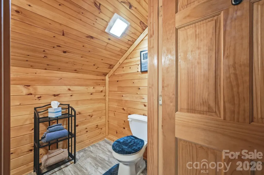 1987 Buck Mountain Road Purlear NC 28665