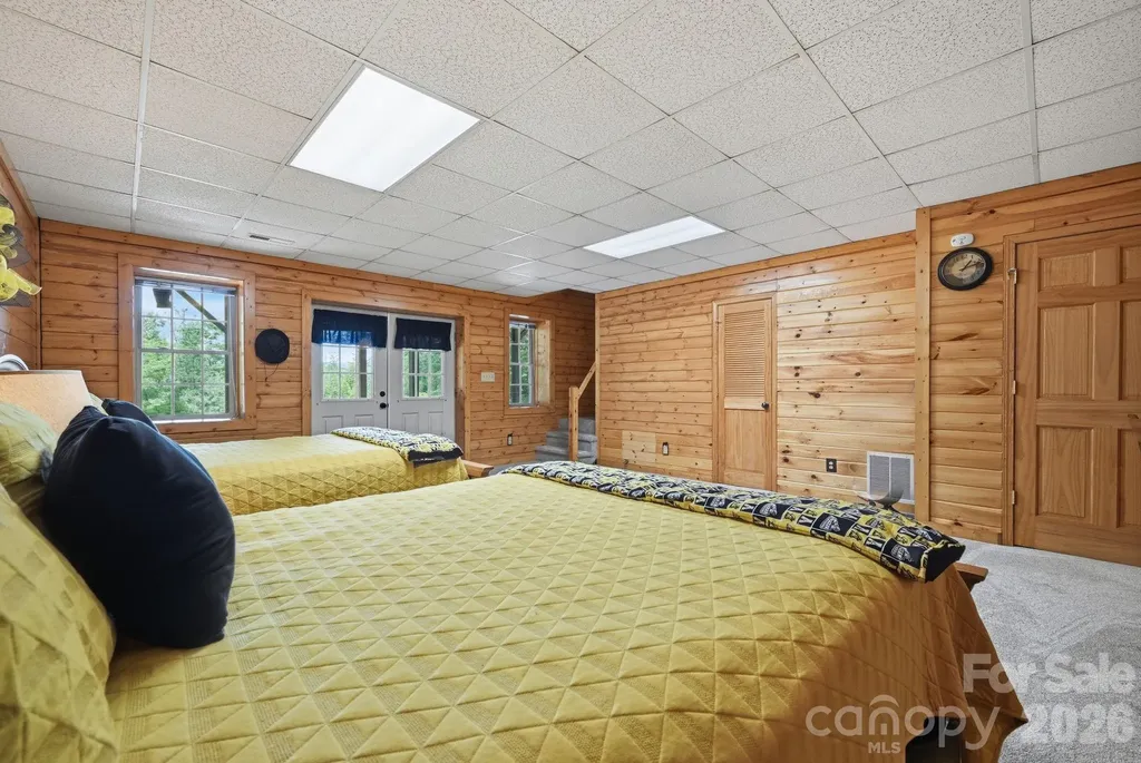 1987 Buck Mountain Road Purlear NC 28665