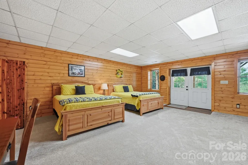 1987 Buck Mountain Road Purlear NC 28665