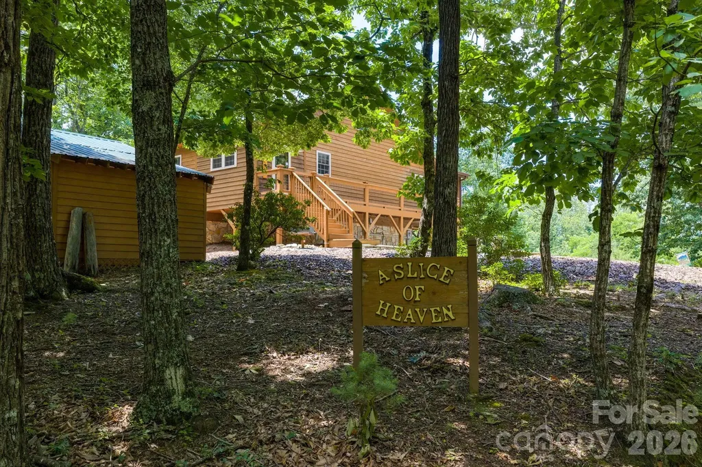 1987 Buck Mountain Road Purlear NC 28665