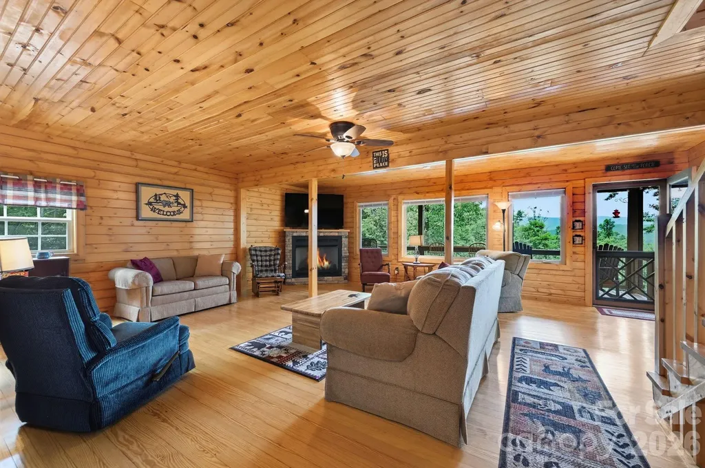 1987 Buck Mountain Road Purlear NC 28665