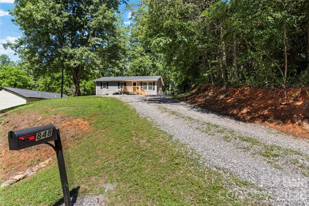 848 Huffman River Lane Purlear NC 28665