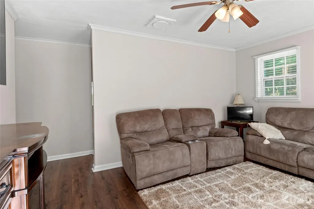 848 Huffman River Lane Purlear NC 28665