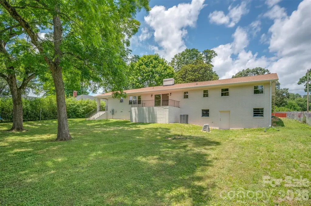 286 N Main Street Mooresboro NC 28114