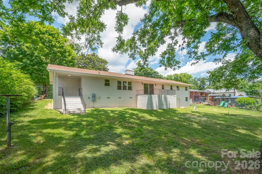 286 N Main Street Mooresboro NC 28114
