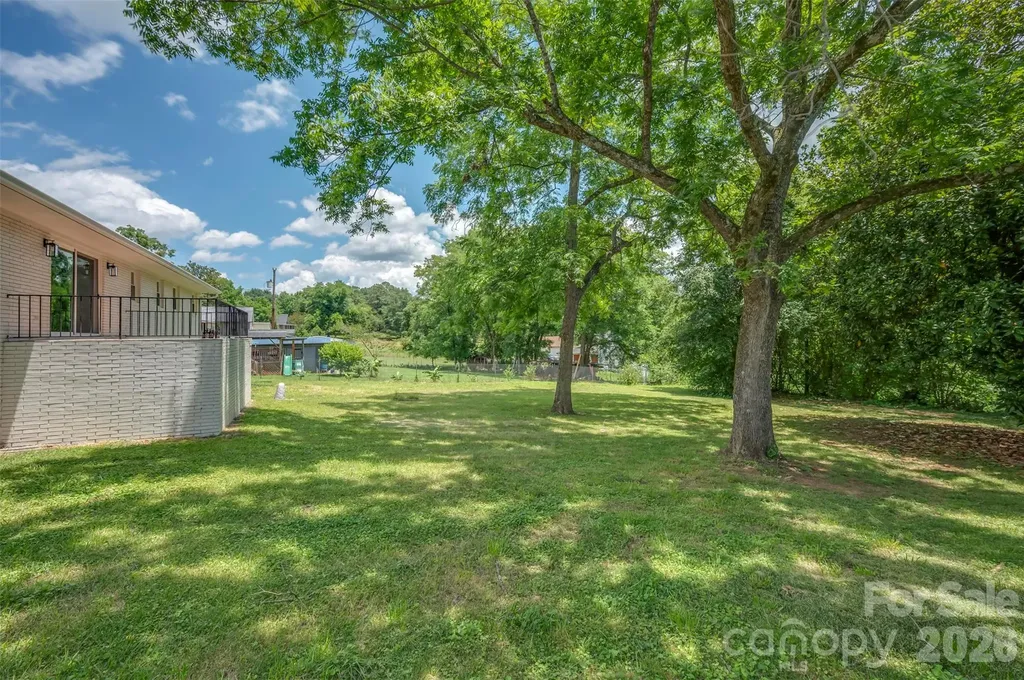 286 N Main Street Mooresboro NC 28114