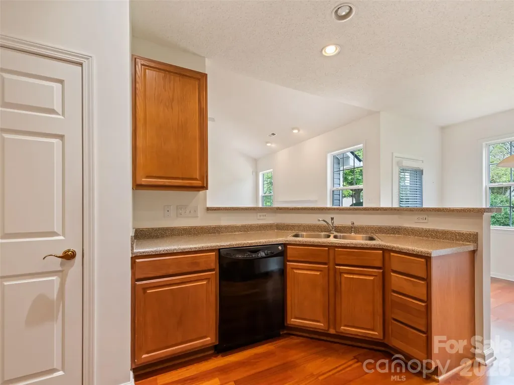 2 Thornwood Court Arden NC 28704