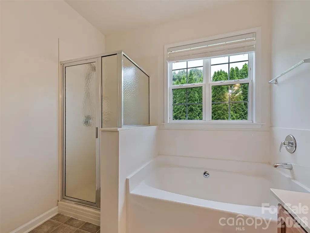 2 Thornwood Court Arden NC 28704